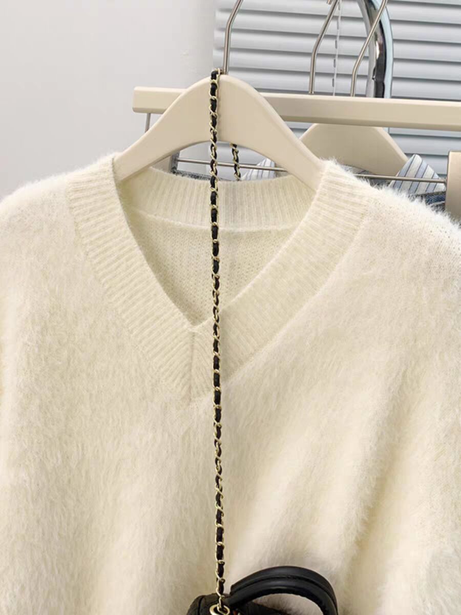 V Collared Sweater Knitwear