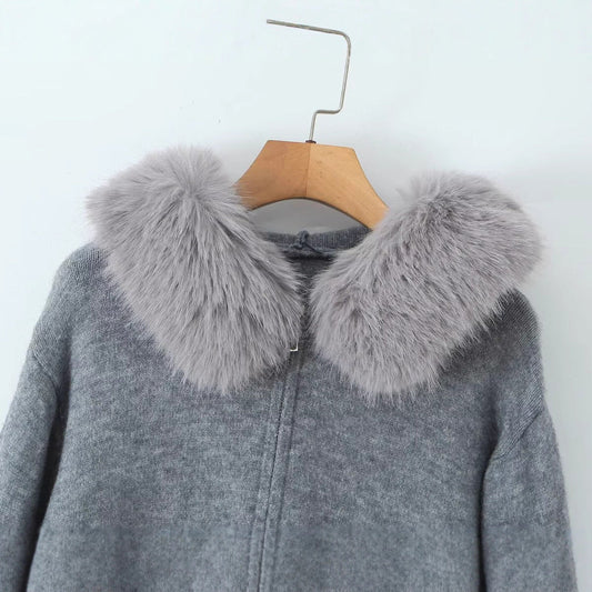 A Fake fur collar hooded long-sleeved zip-up cardigan knitted sweater jacket