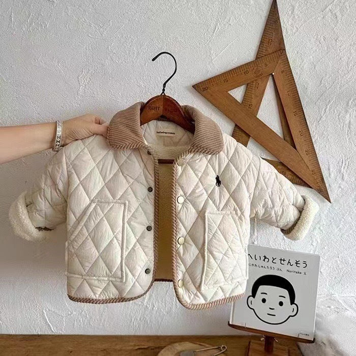 A Children's warm jacket