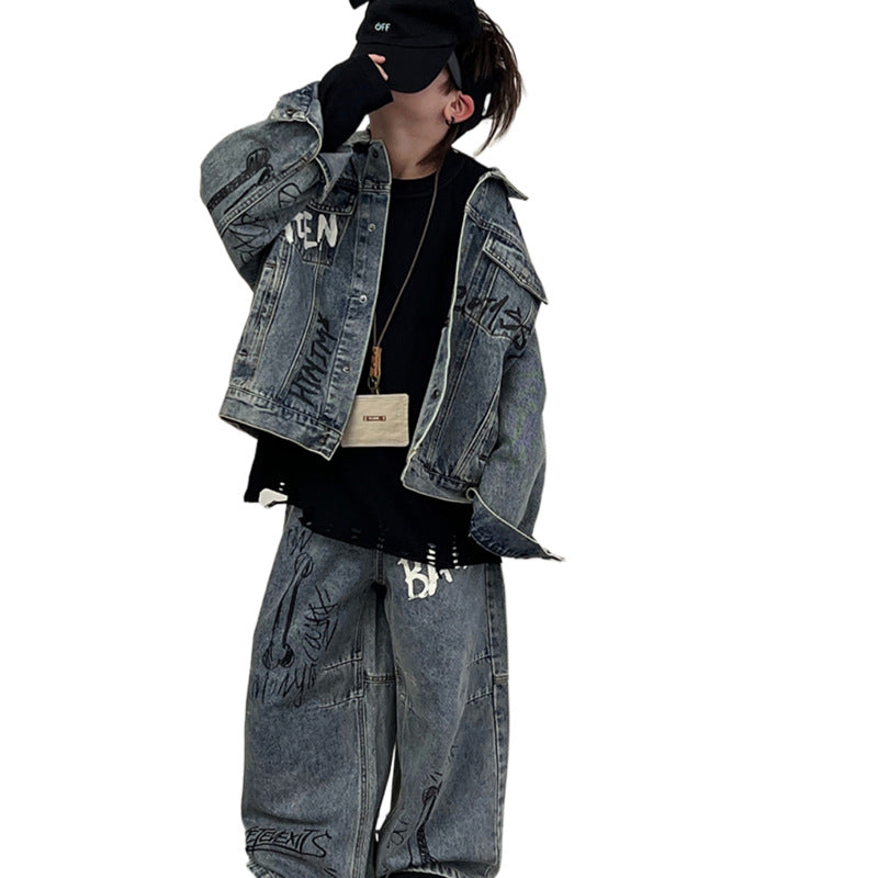 A Children's and teenagers' suit