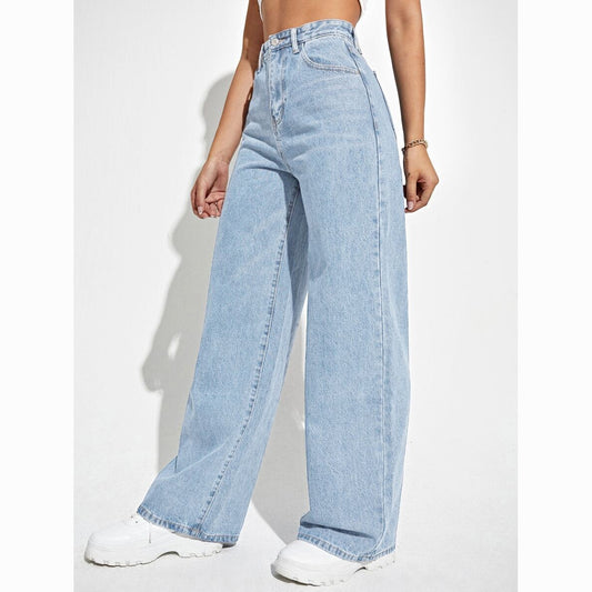 A high-waisted slim-fit straight denim trousers are popular