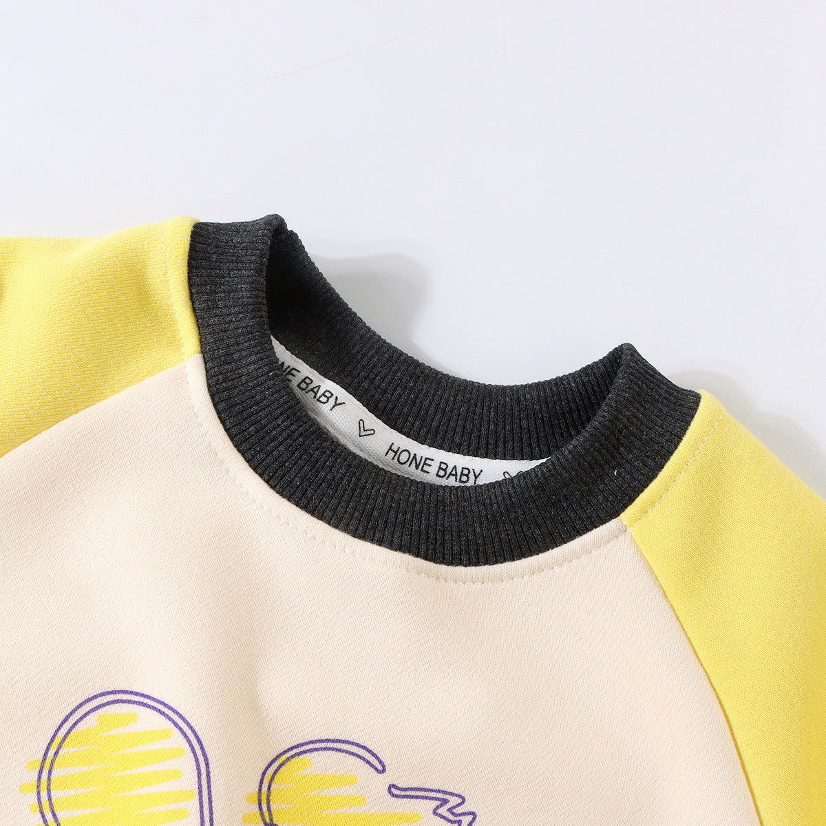 A Children's cartoon sweatshirt and pants set