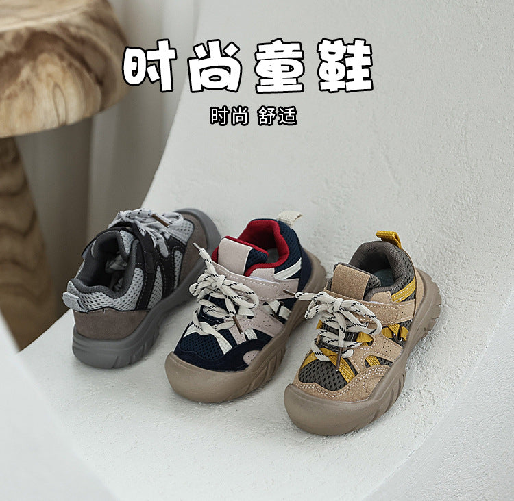 A new autumn classmates boys soft-soled comfortable sports and leisure shoes