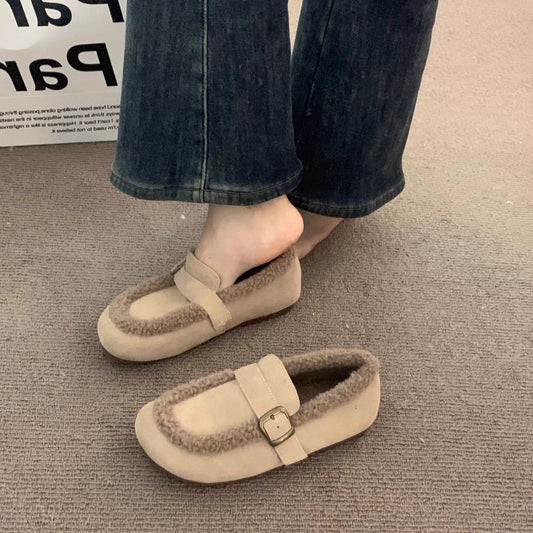 A women's flat shoes