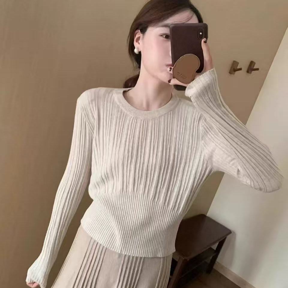 P crew neck top skirt knitted suit