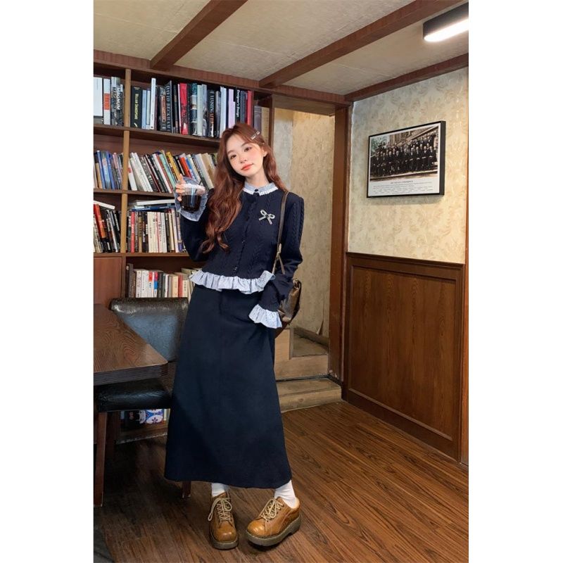 P long-sleeved sweater skirt set