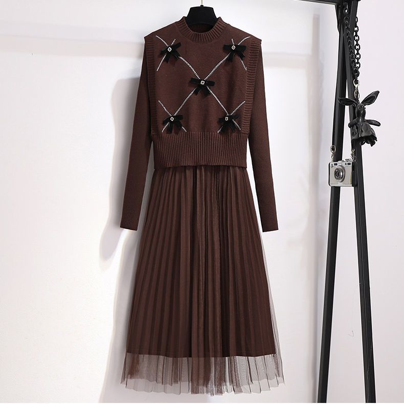 P two-piece knitted dress