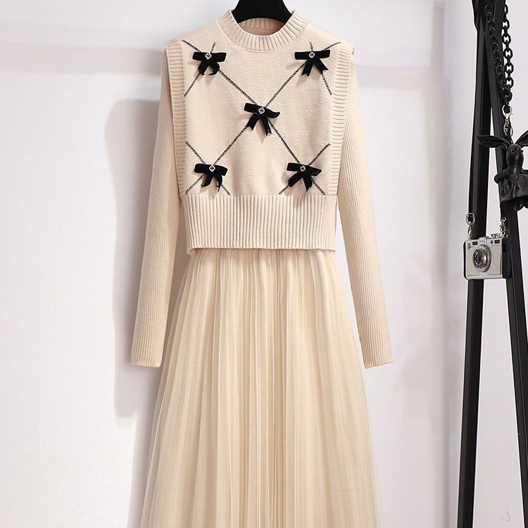 P two-piece knitted dress