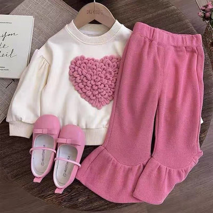 A Korean version of children's clothing, foreign style sweater set, autumn new girls' love jumper, top, horn pants two-piece set