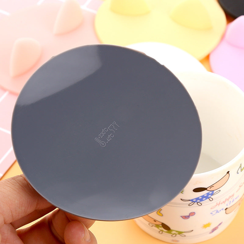 A silicone cup lid