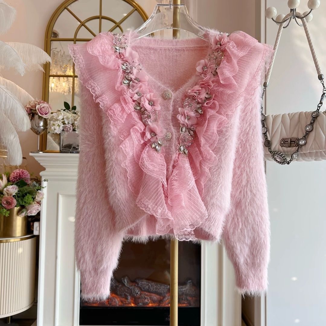 P three-dimensional flower beaded diamond top