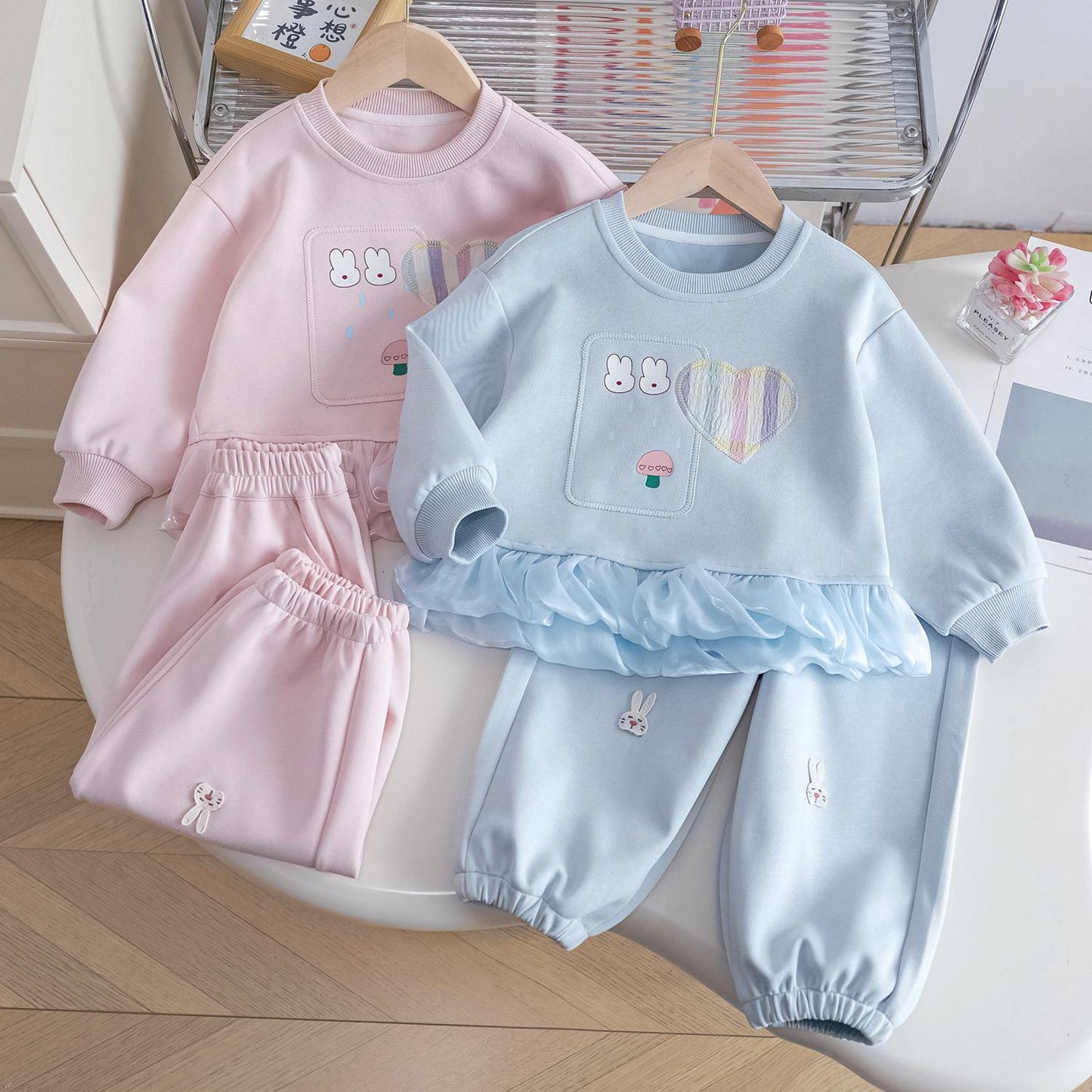 P Girls Casual Suit Children's Spring and Autumn Clothing New Sweet Foreign Style Fashion Sweater Sweatpants Two-piece Set Little Girl Tide