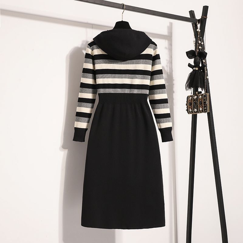 P knitted dress