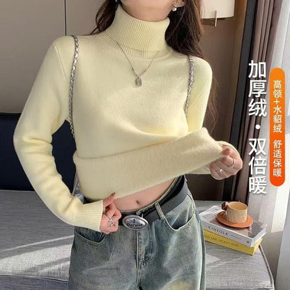 P turtleneck sweater piled and thickened