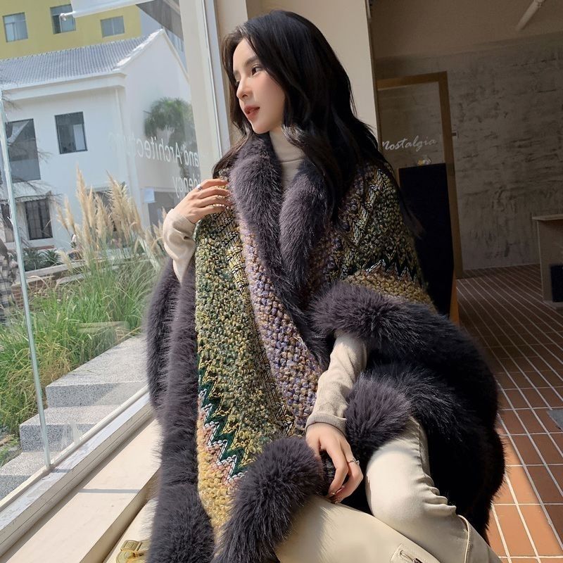 Autumn Winter Silver Fox Fur Oversized Collar Ethnic Style Shawl Scarf Cape Faux Fur Coat Women's Cape