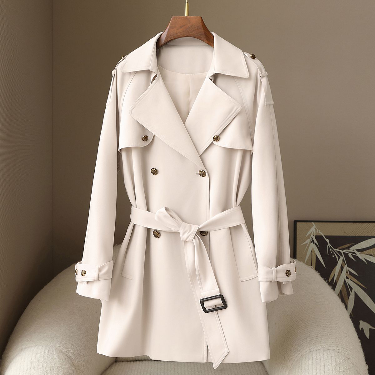 P trench coat