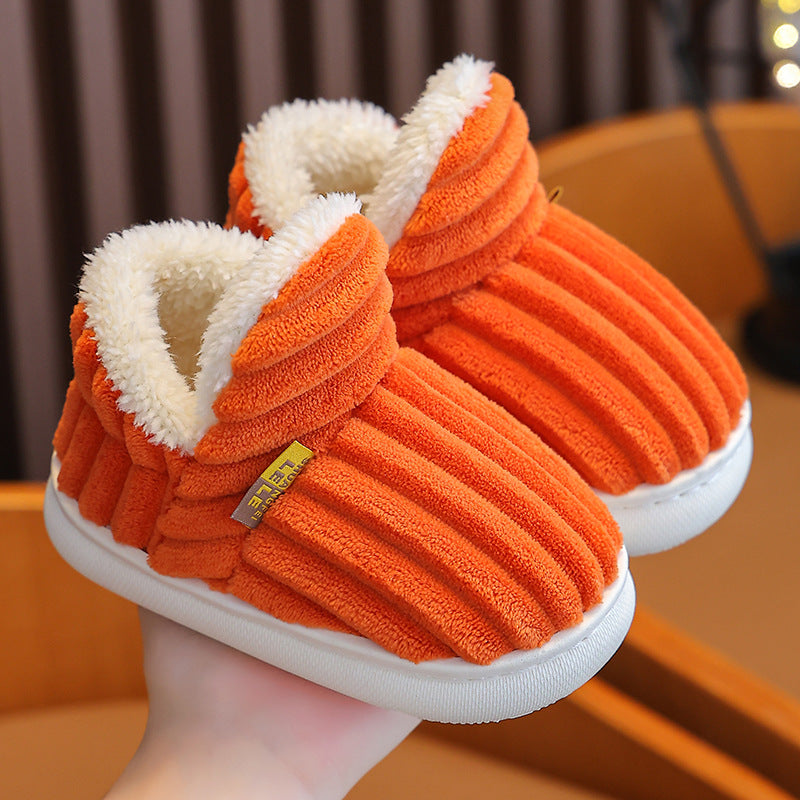 A children's thermal slippers