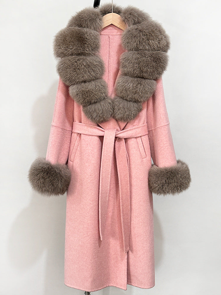 A double-sided wool coat and sweater collar jacket