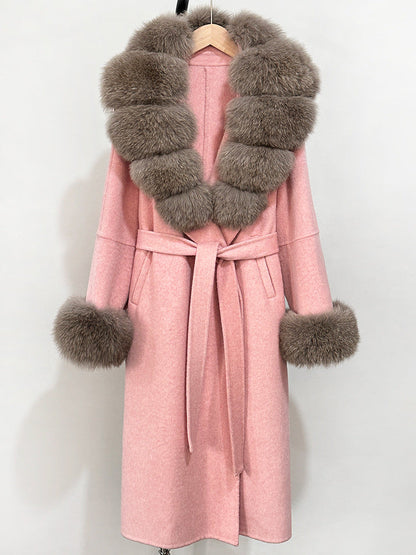 A double-sided wool coat and sweater collar jacket