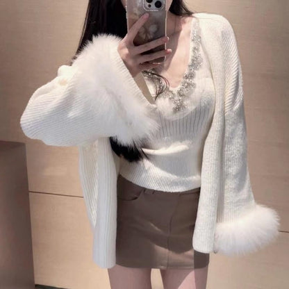 A Diamond V-Neck Sling Knitted Set