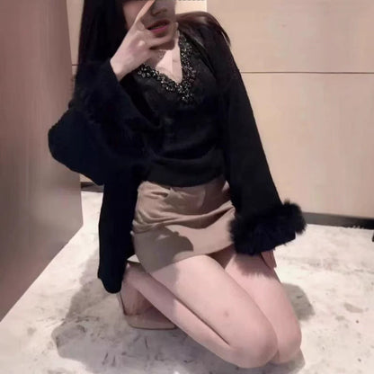 A Diamond V-Neck Sling Knitted Set