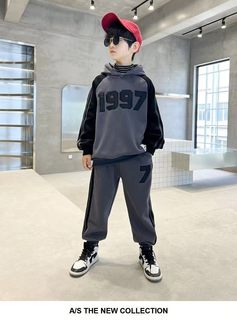 A children's fleece set