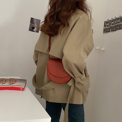 A Spring and Autumn new British style is popular this year, the Korean version of the vertical temperament trench coat, women's short small coat