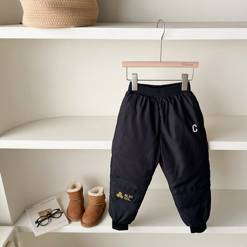 A Children's thermal pants