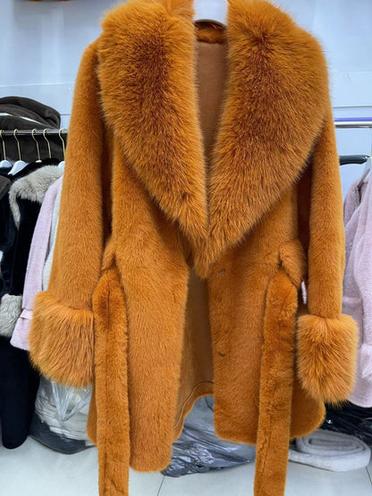 A  imitation fox fur plush coat high fashion version