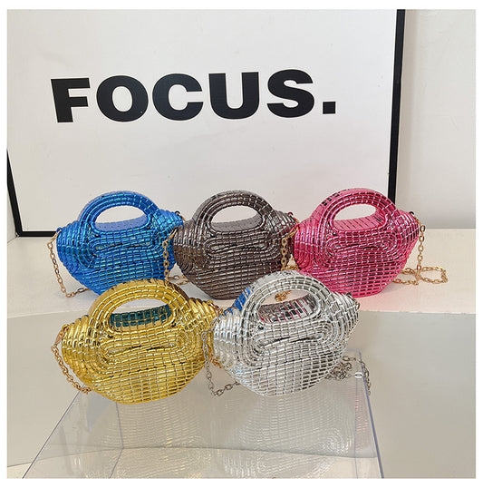 حقيبة مراسلة بسلسلة 