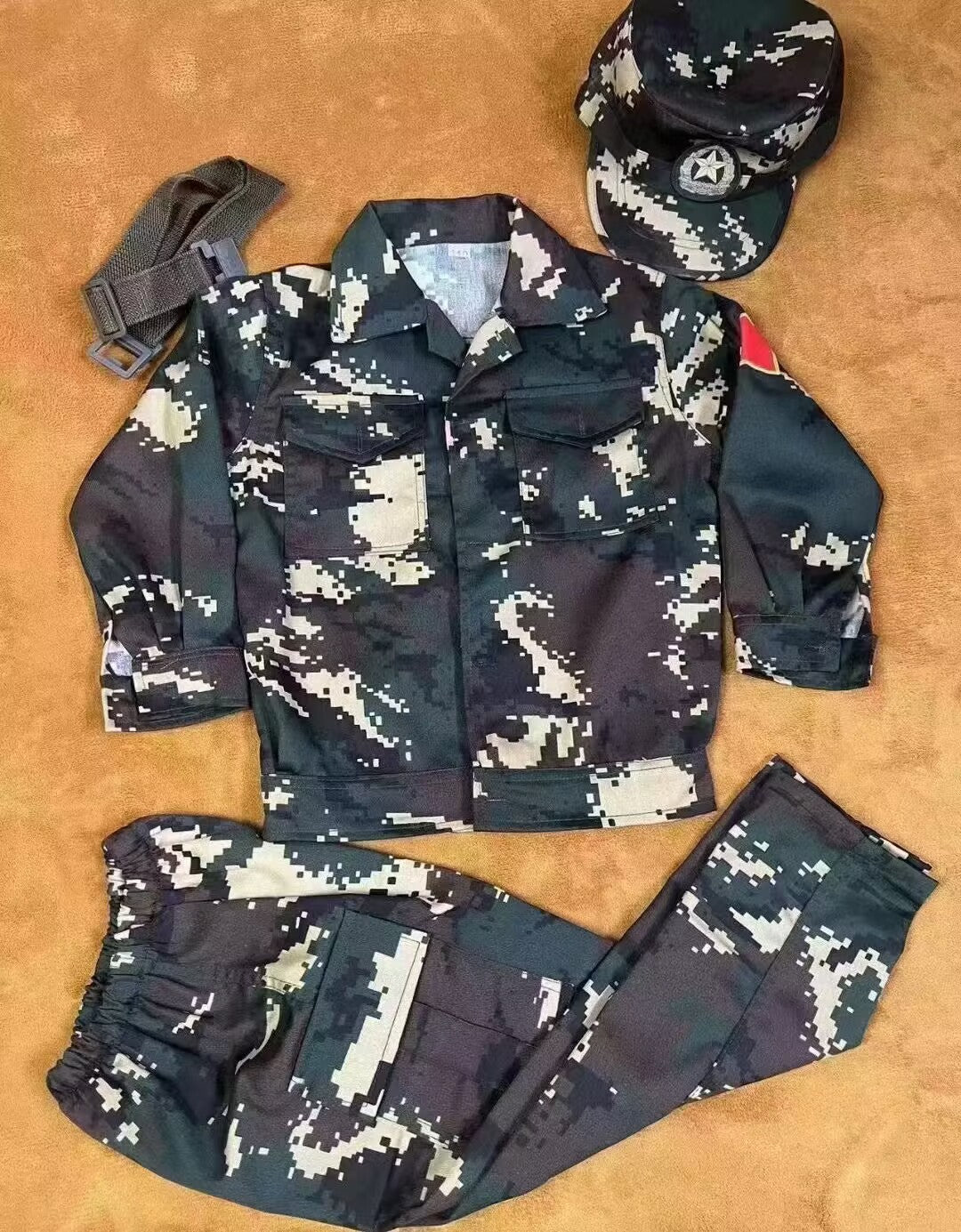 A Children's camouflage suit