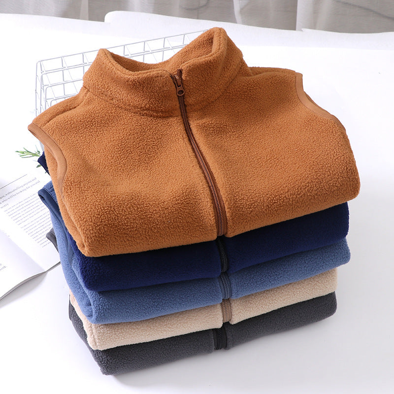 A Children's fleece warm vest