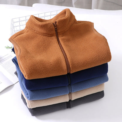 A Children's fleece warm vest