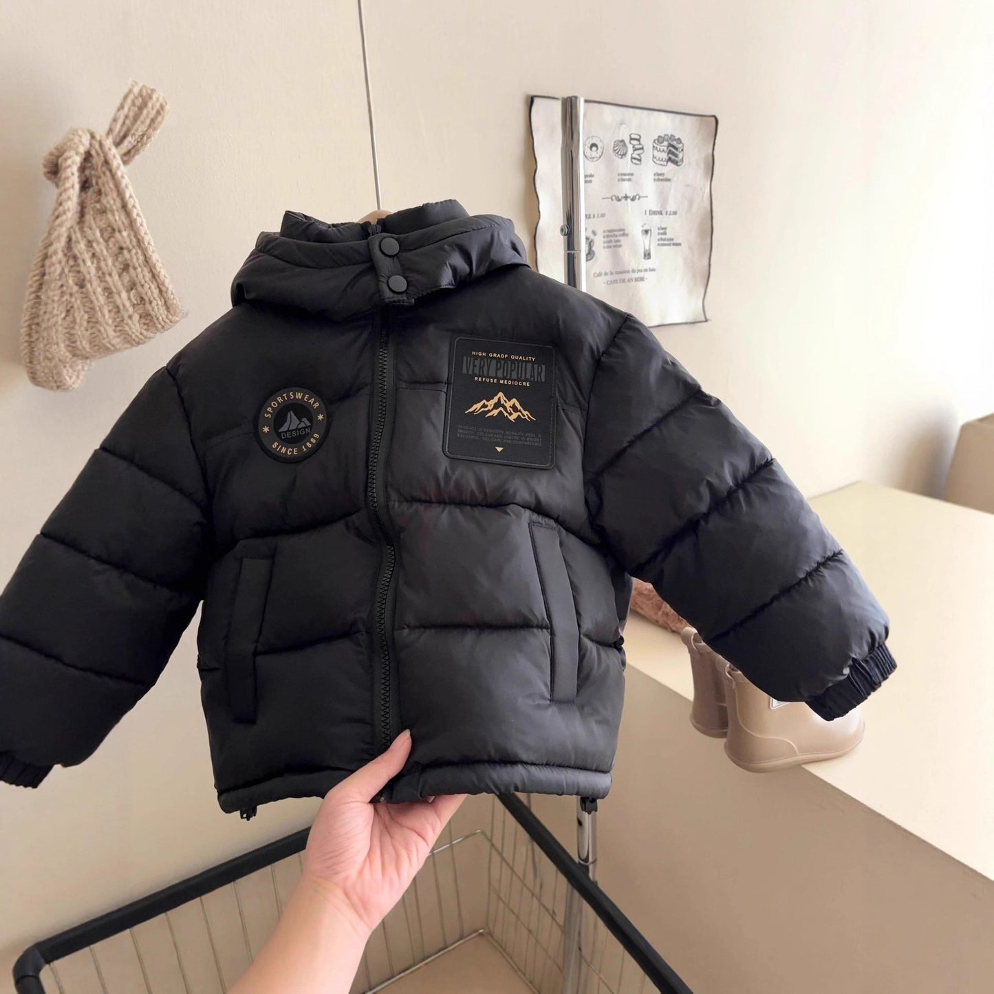A children's down cotton clothes boys and girls thickened warm winter black gold neutral cotton clothes children's clothes jacket cold