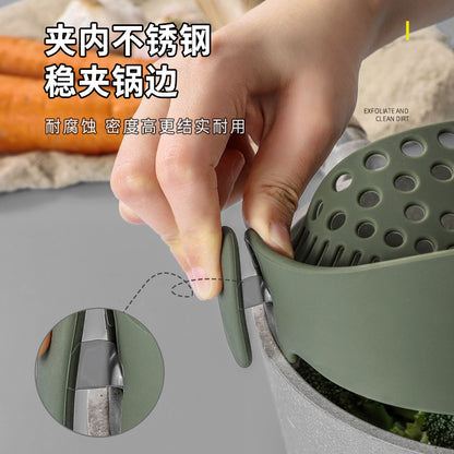 A silicone drain filter baffle