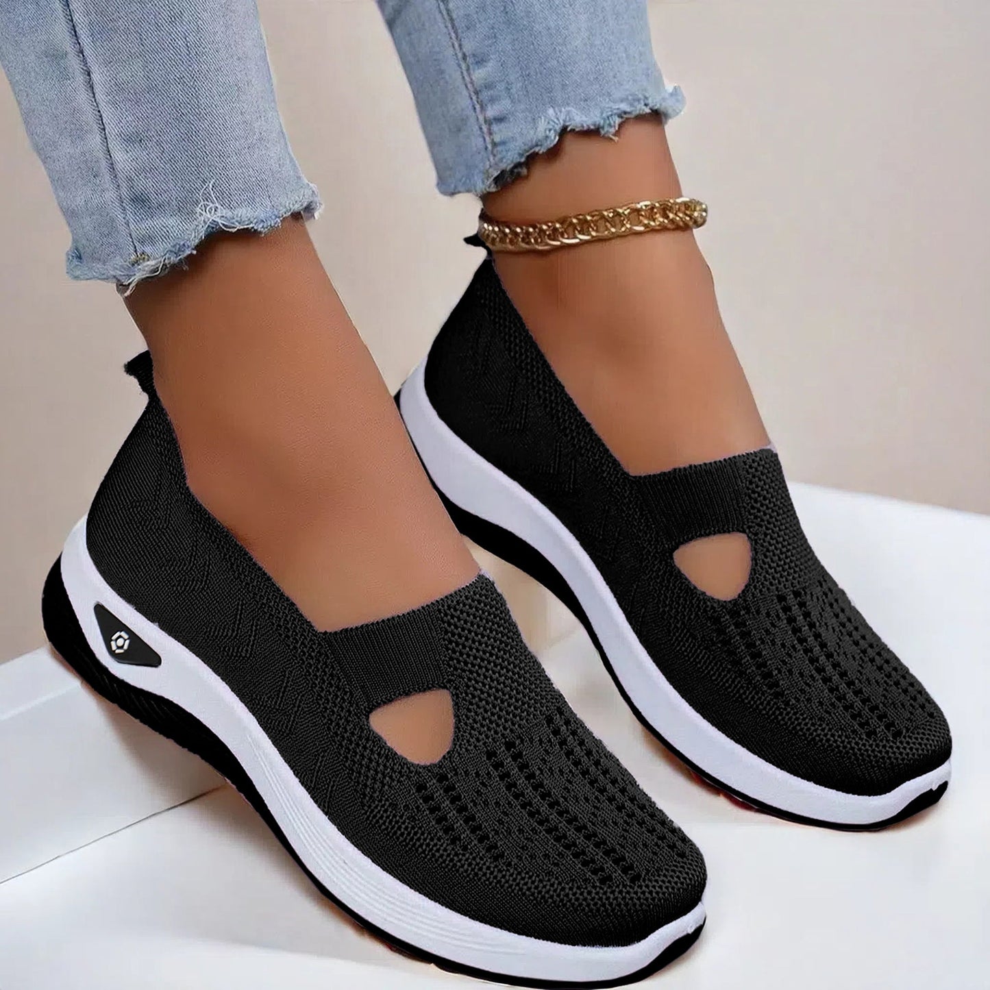 A shoes summer breathable sandals non-slip soft-soled elderly shoes women's casual shoes middle-aged and elderly walking shoes