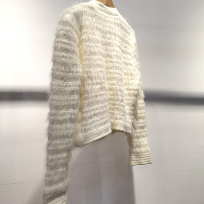 A fur collar shoulder top