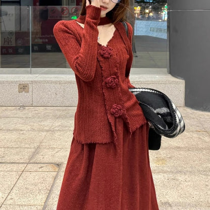 A long-sleeved knitted suit