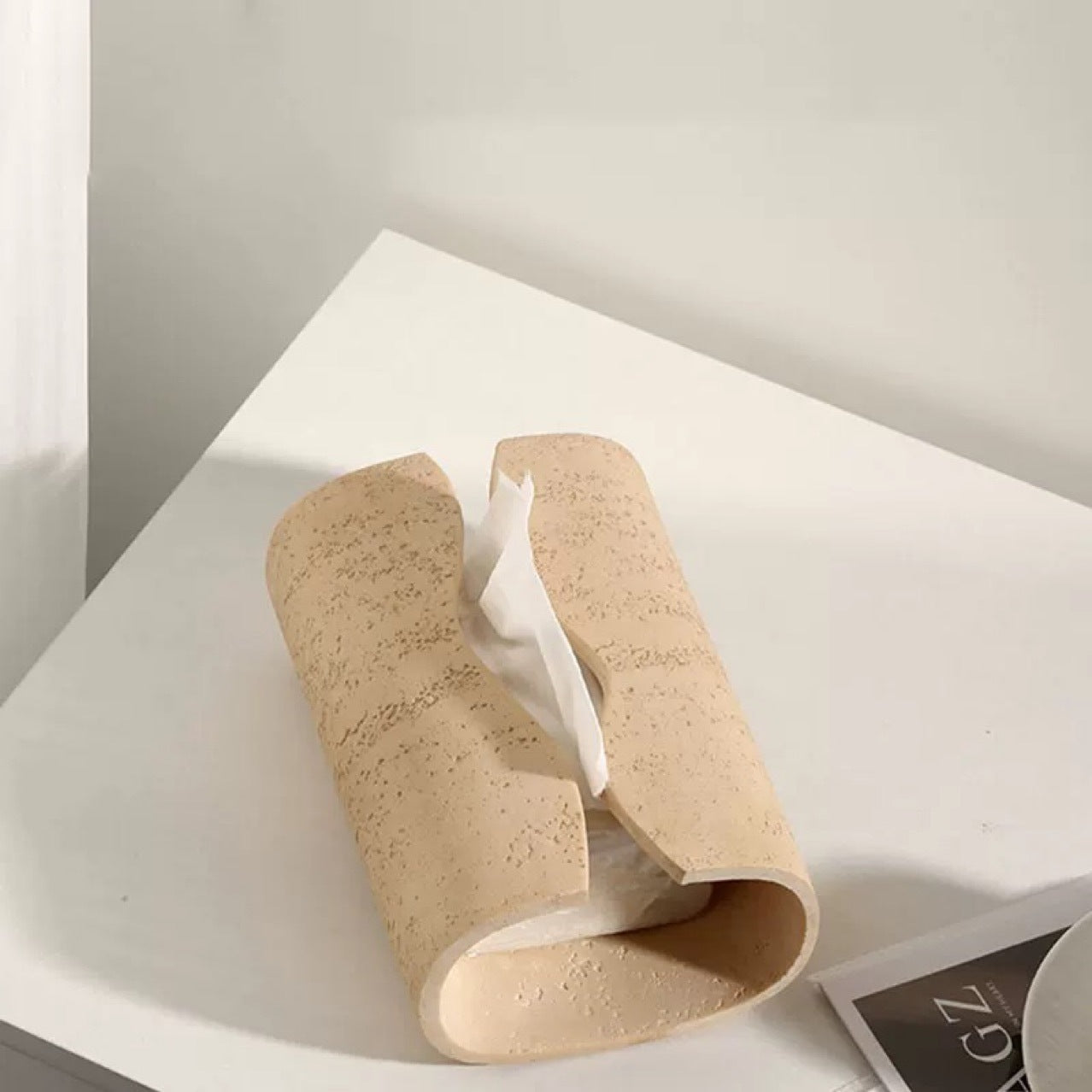 A Dongshi wabi-sabi wind living room coffee table tissue box home hotel paper pumping carton gift model room decoration ornament