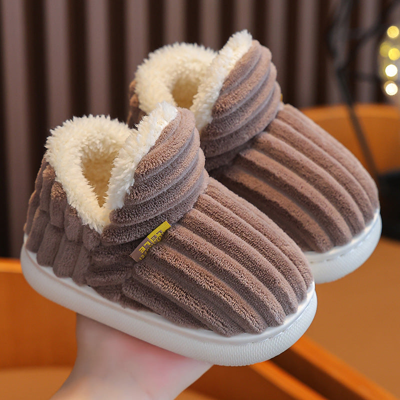 A children's thermal slippers