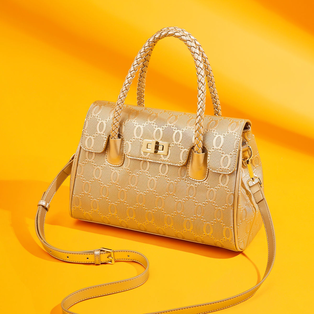 A cowhide handbag messenger bag