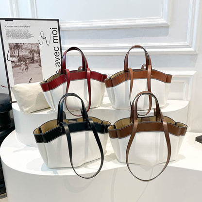 A large capacity shoulder bag