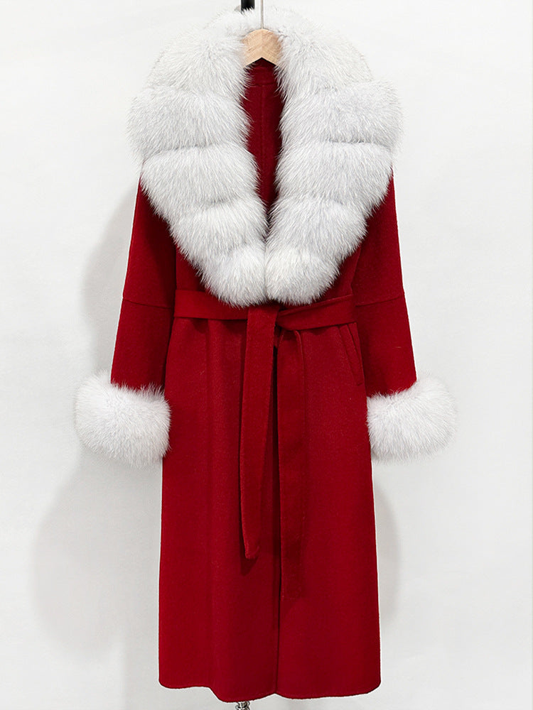 A double-sided wool coat and sweater collar jacket