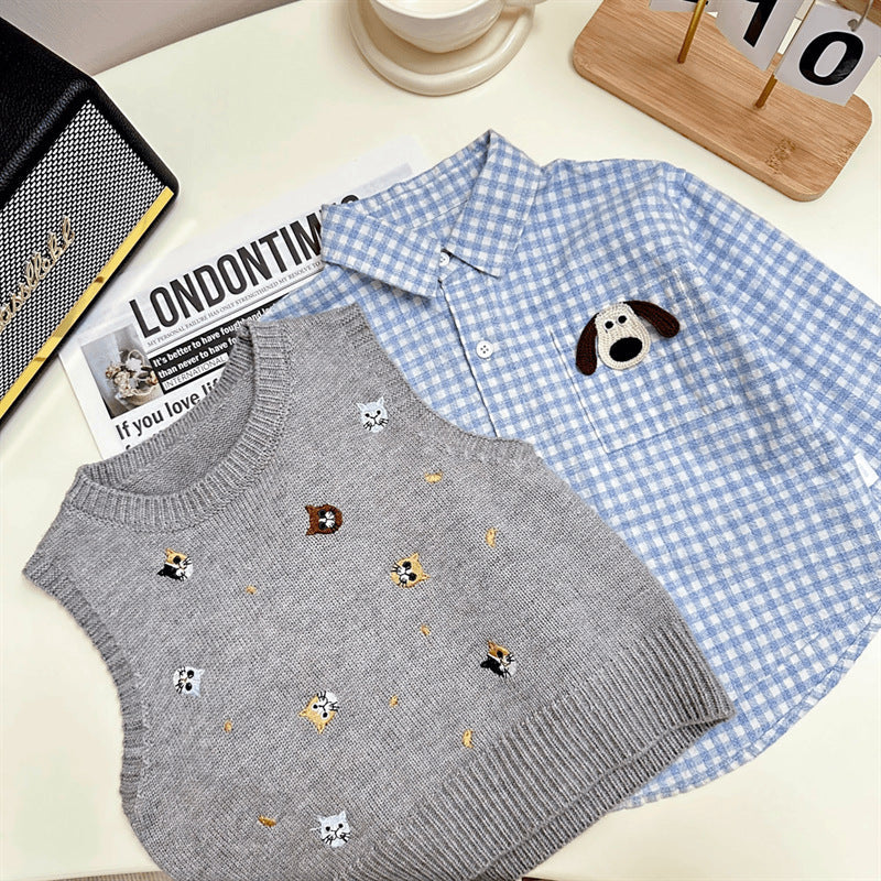 A two-piece set of children's shirts