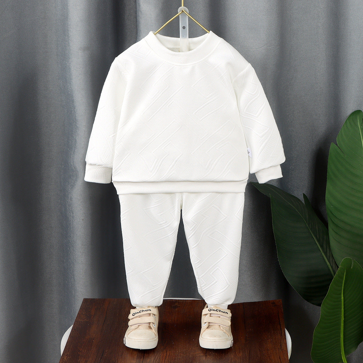 A Children's two-piece sweatshirt set