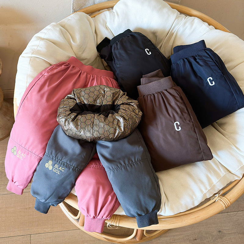 A Children's thermal pants