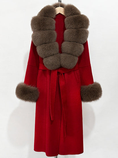 A double-sided wool coat and sweater collar jacket