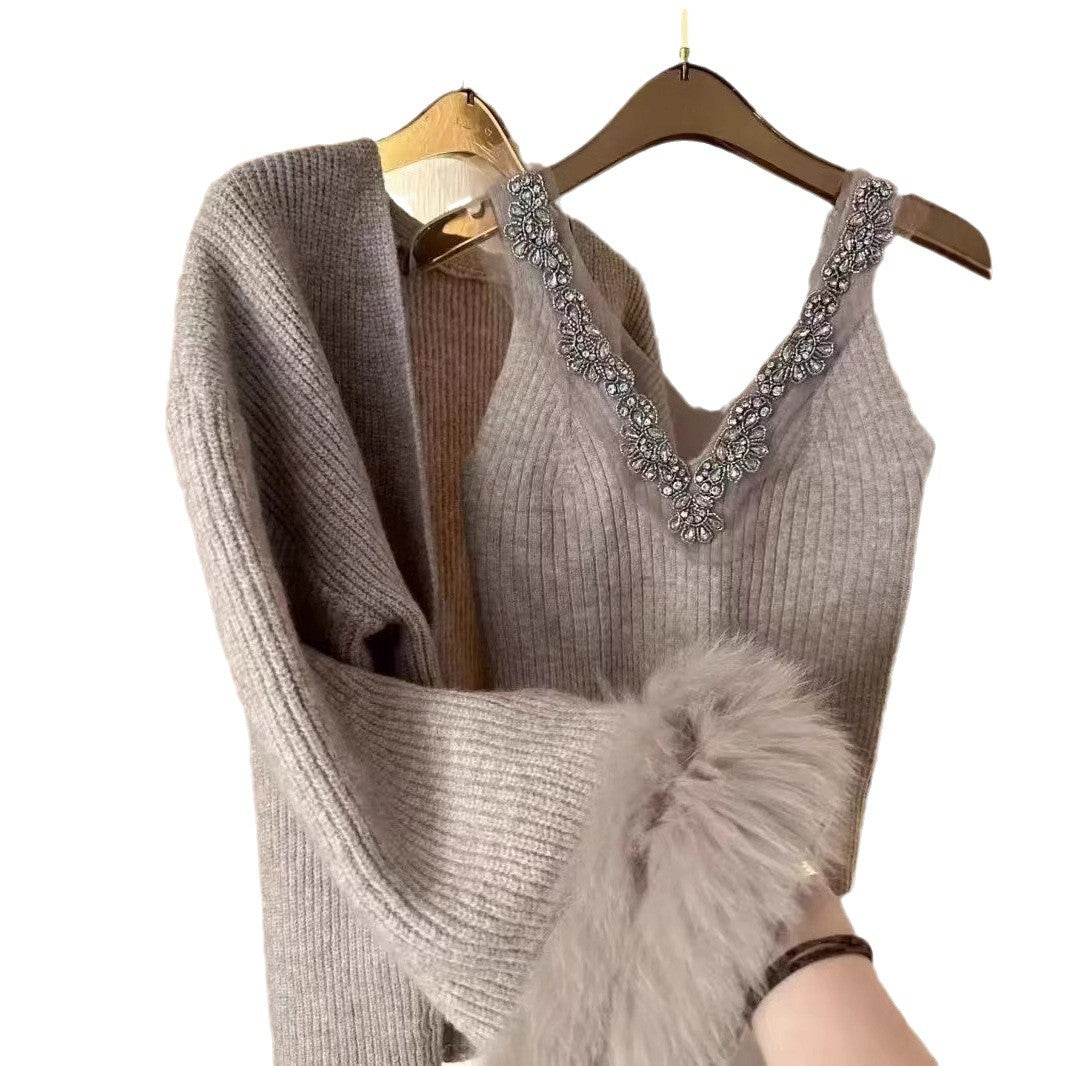 A Diamond V-Neck Sling Knitted Set