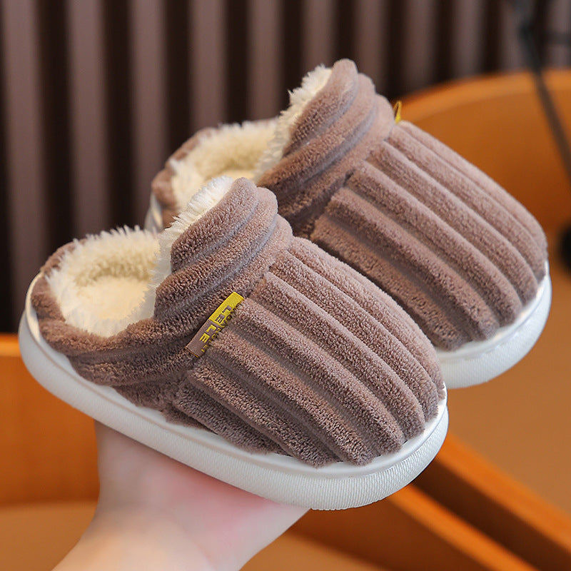A children's thermal slippers