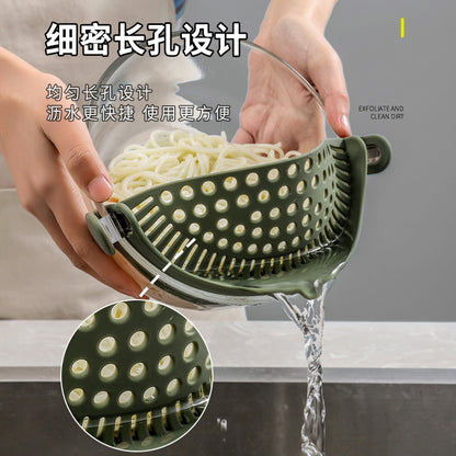 A silicone drain filter baffle